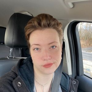 Meet your Posher, Christine